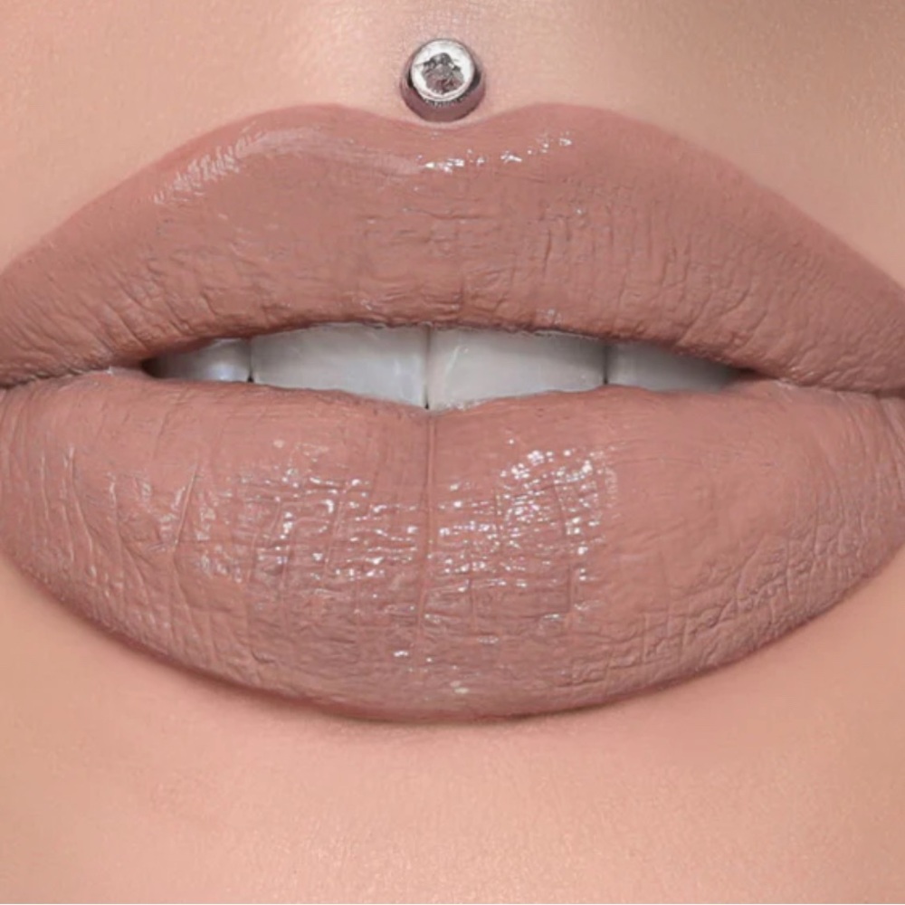 Jeffree Star Supreme Gloss “Celebrity Skin”